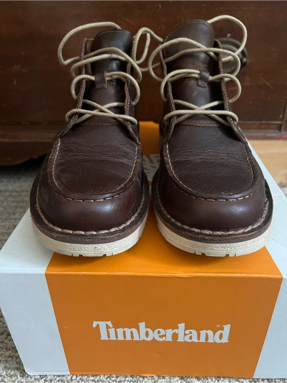 NEW W/Box Timberland Men's Dark Brown Leather Chukka Boots with Cream Sole